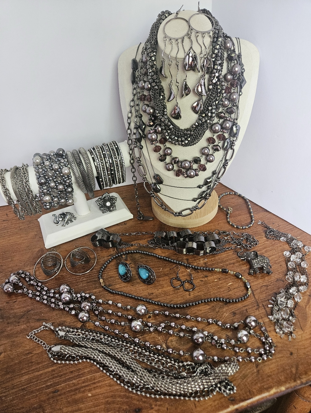 Gunmetal And Silver-tone Jewelry Lot Estate Vintage To Modern Chains And Beads - Picture 2 of 7